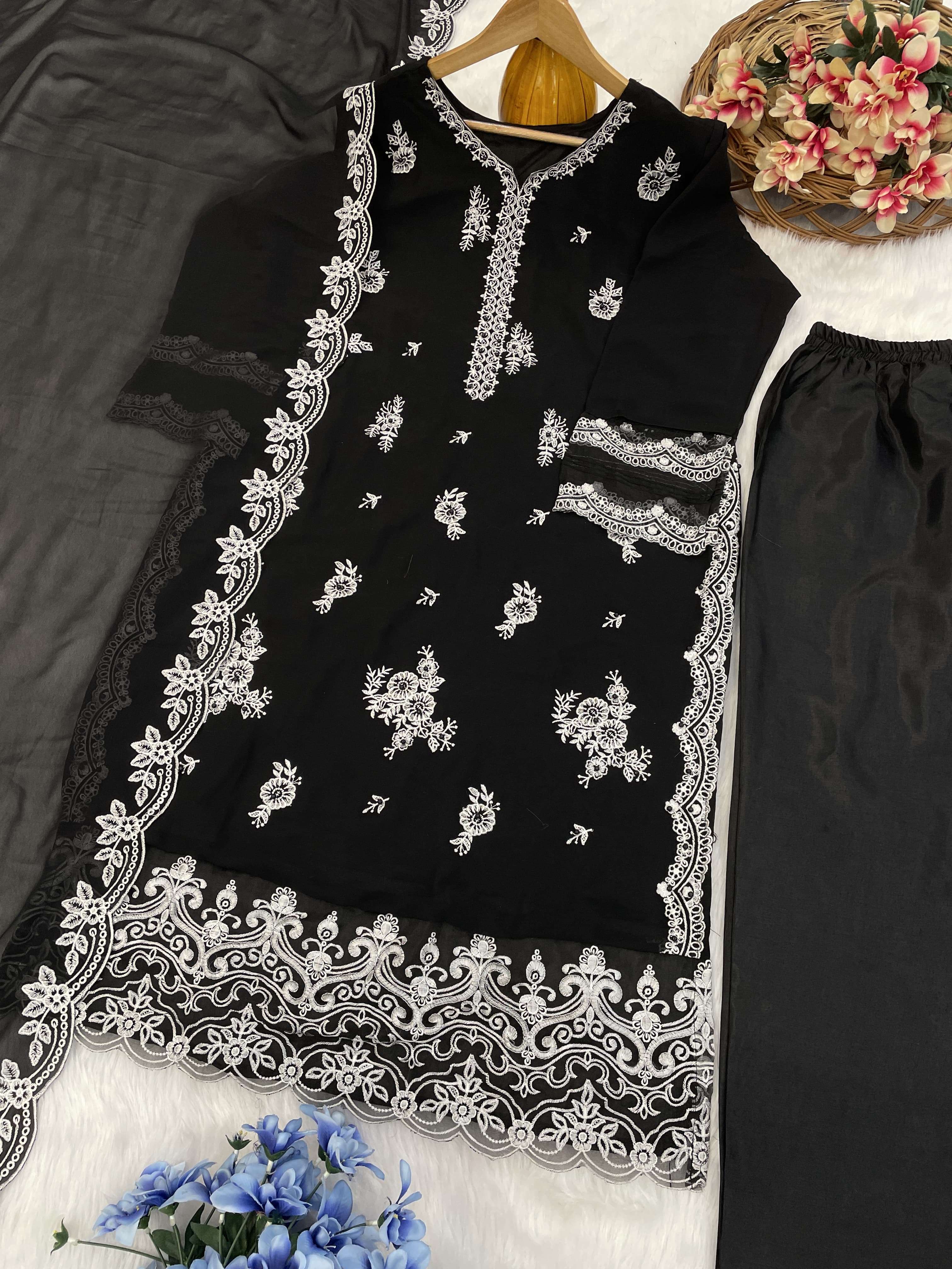 ANAMSA - 538 HEAVY EMBROIDERED BEAUTIFUL PARTY WEAR SUIT