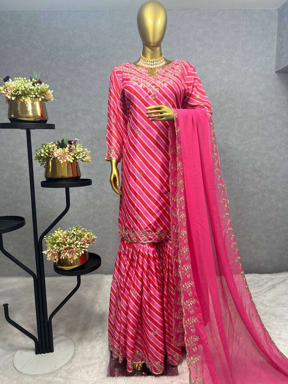 JD 558 DESIGNER KURTI WITH SHARARA AND DUPATTA SET 