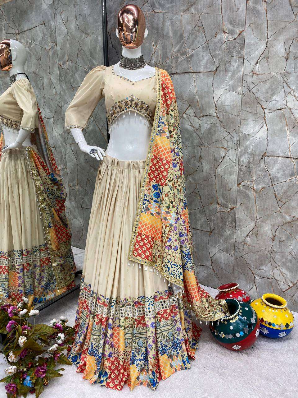 LG 621 TRADITIONAL DESIGNER NAVRATRI WEAR LEHENHA CHOLI