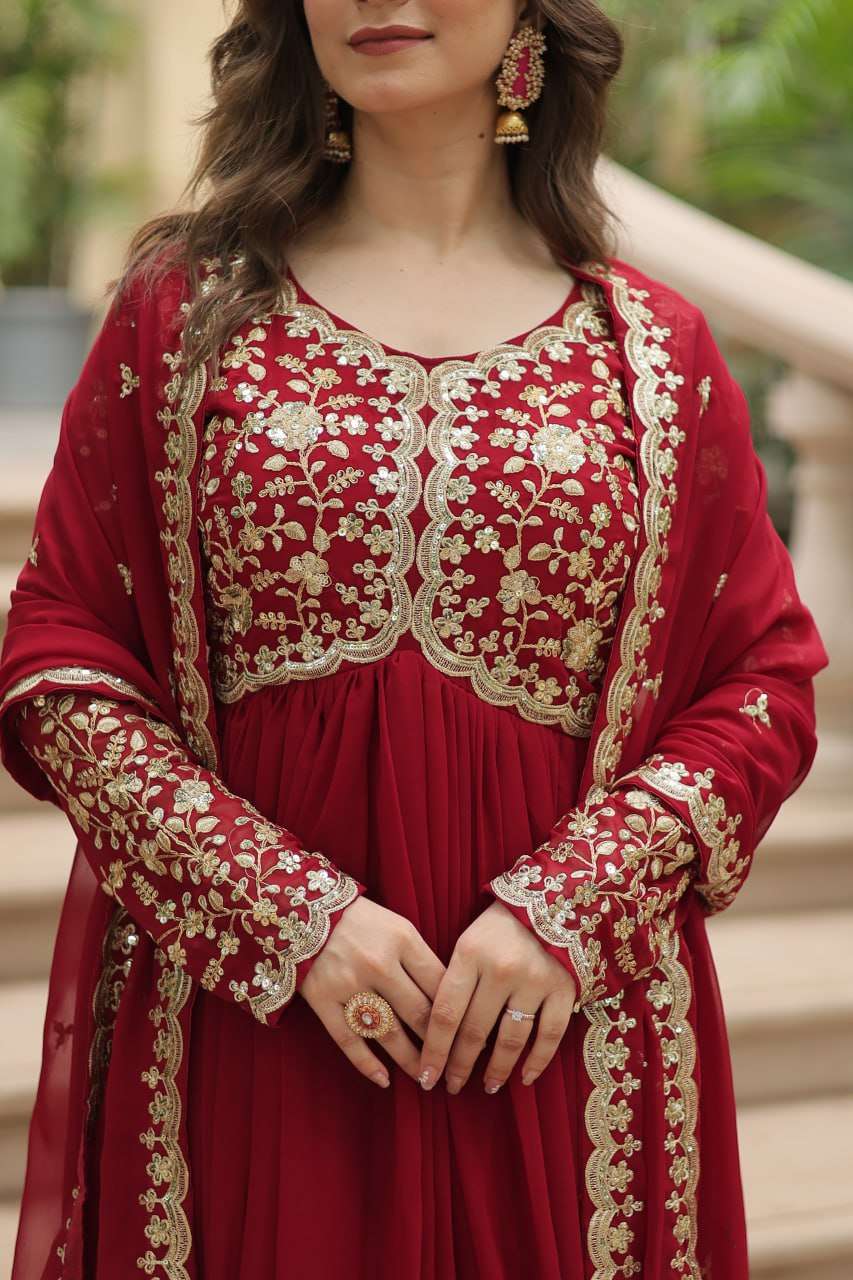 LW 9195 HEAVY BEAUTIFUL DESIGNER GOWN WITH DUPATTA SET 