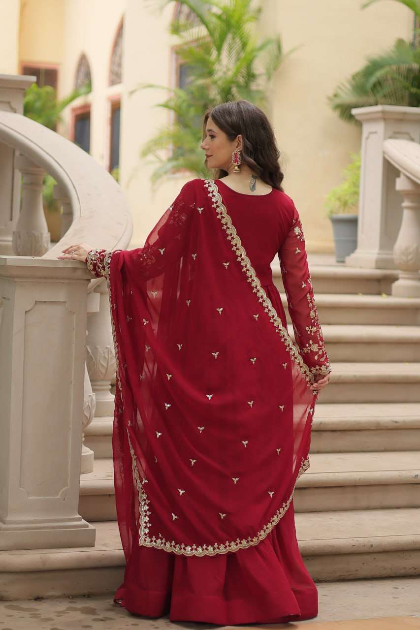 LW 9195 HEAVY BEAUTIFUL DESIGNER GOWN WITH DUPATTA SET 