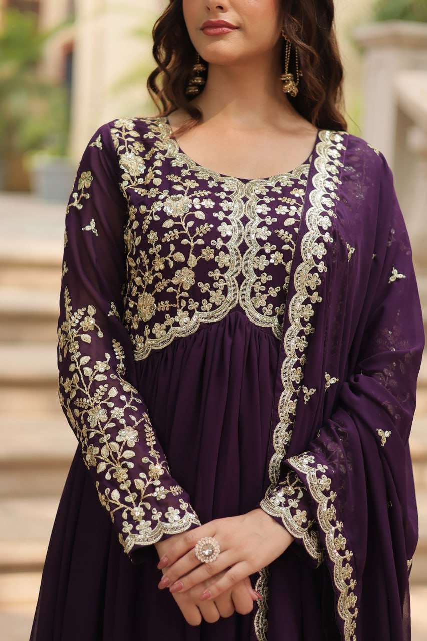 LW 9195 HEAVY BEAUTIFUL DESIGNER GOWN WITH DUPATTA SET 