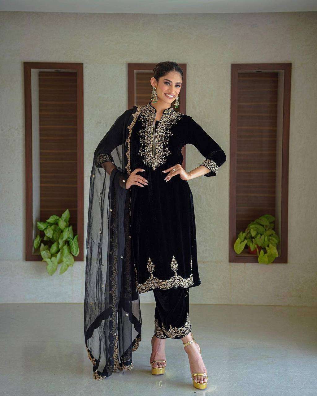 NSR 778 BLACK VELVET BEAUTIFUL DESIGNER SUIT