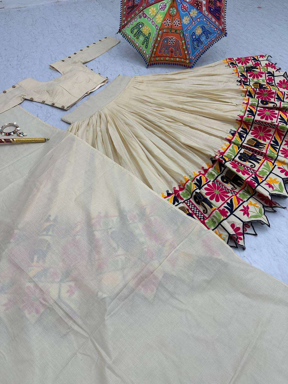 TAPI 186 TRADITIONAL DESIGNER NAVRATRI WEAR LEHENGA CHOLI