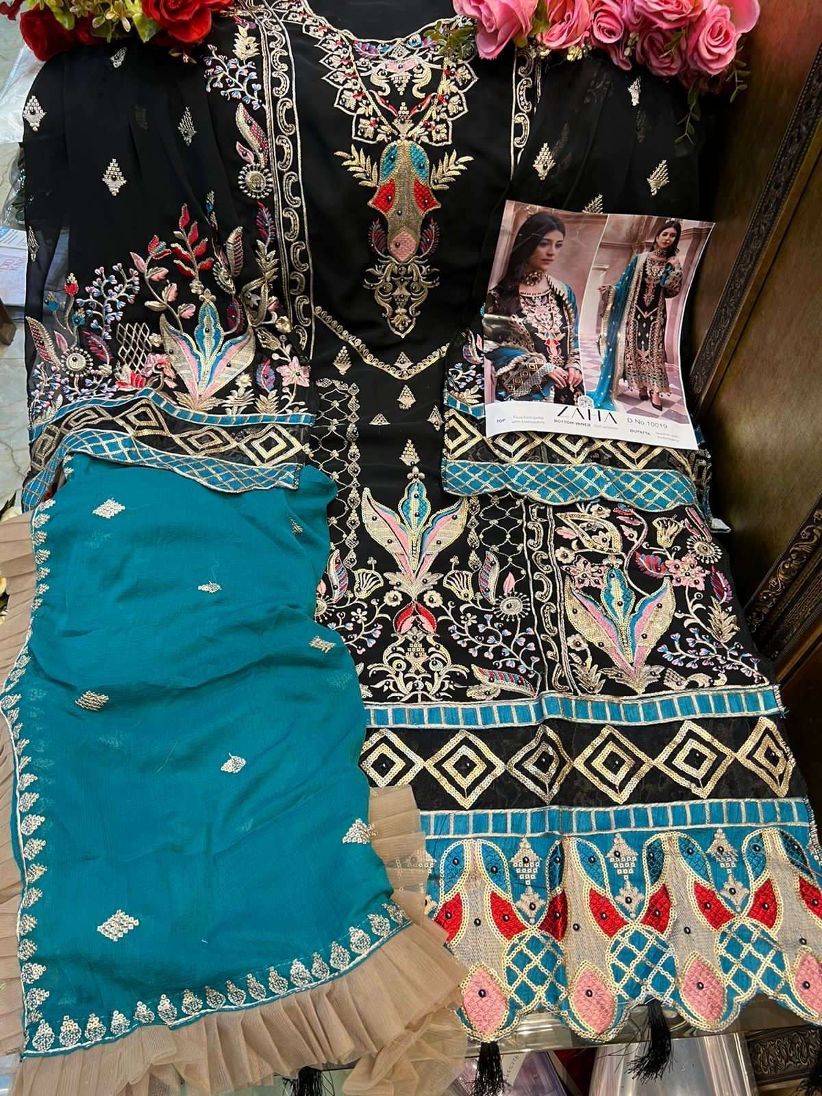 ZAHA DESIGN NO - 10019 HEAVY EMBROIDERED PAKISTANI SUIT