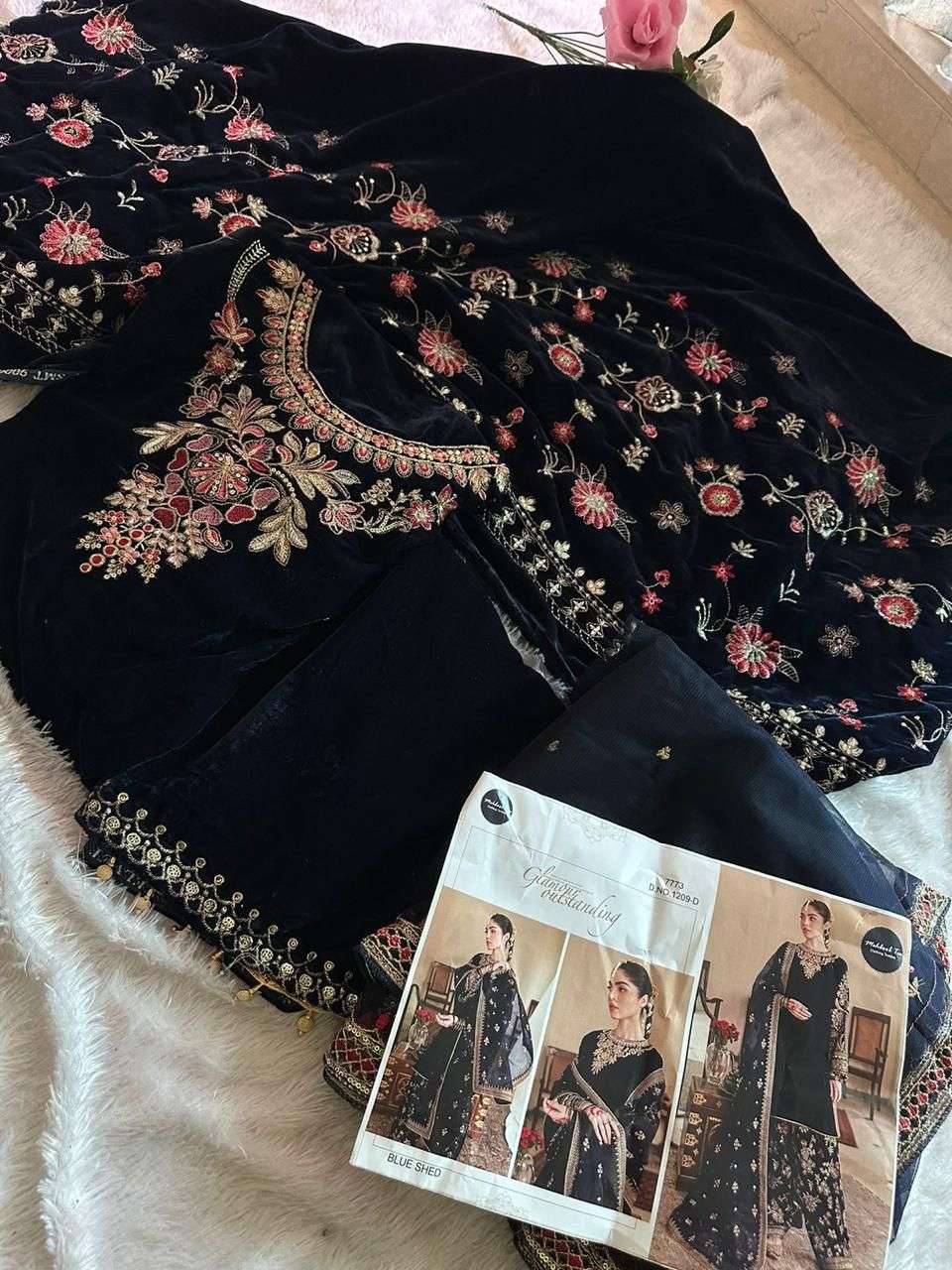 MEHBOOB TEX DESIGN NO - 1209 BEAUTIFUL DESIGN EMBROIDERY WORK SALWAR KAMEEZ