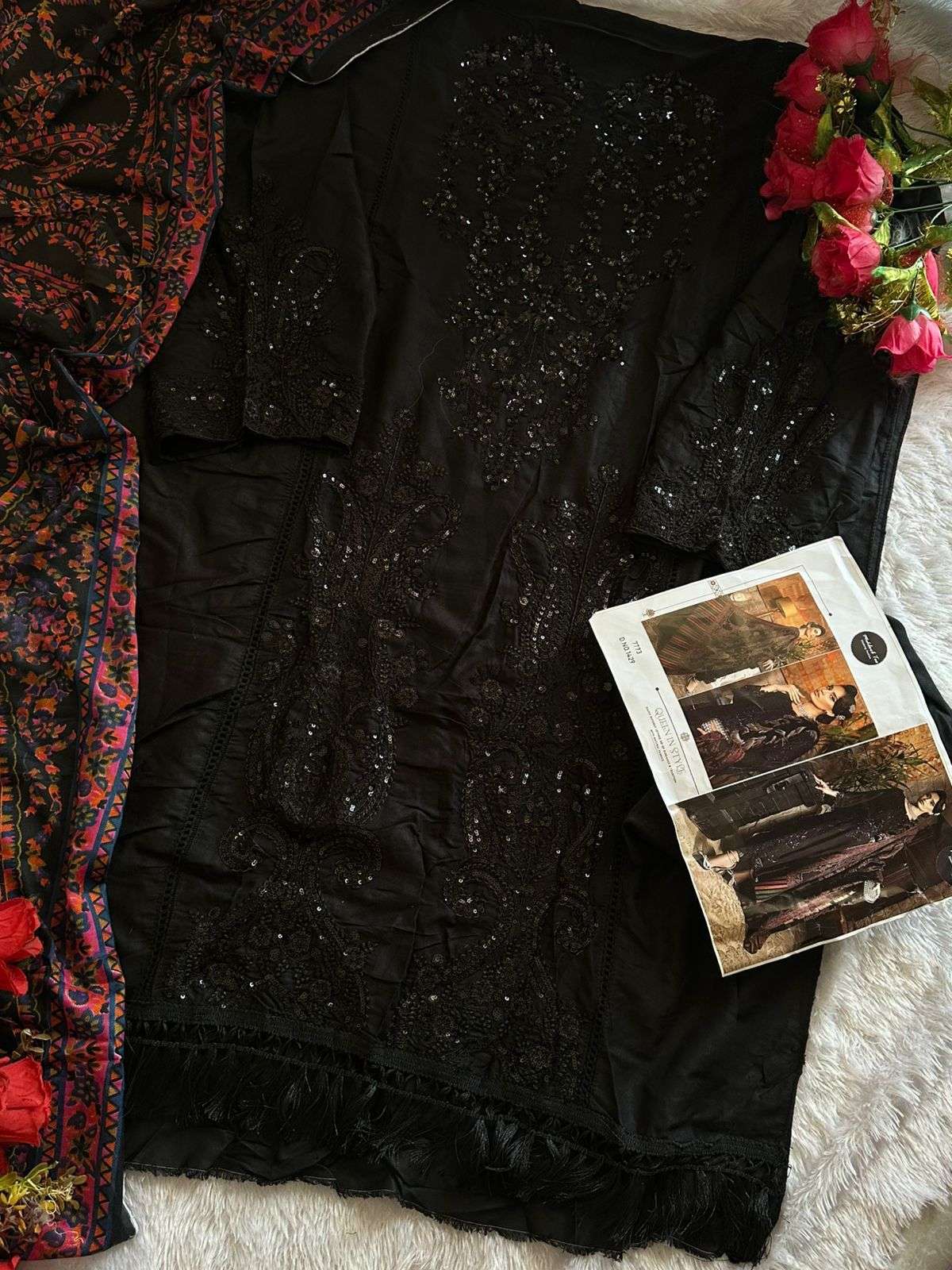 MEHBOOB TEX DESIGN NO - 1429 HEAVY EMBROIDERED PAKISTANI SUIT