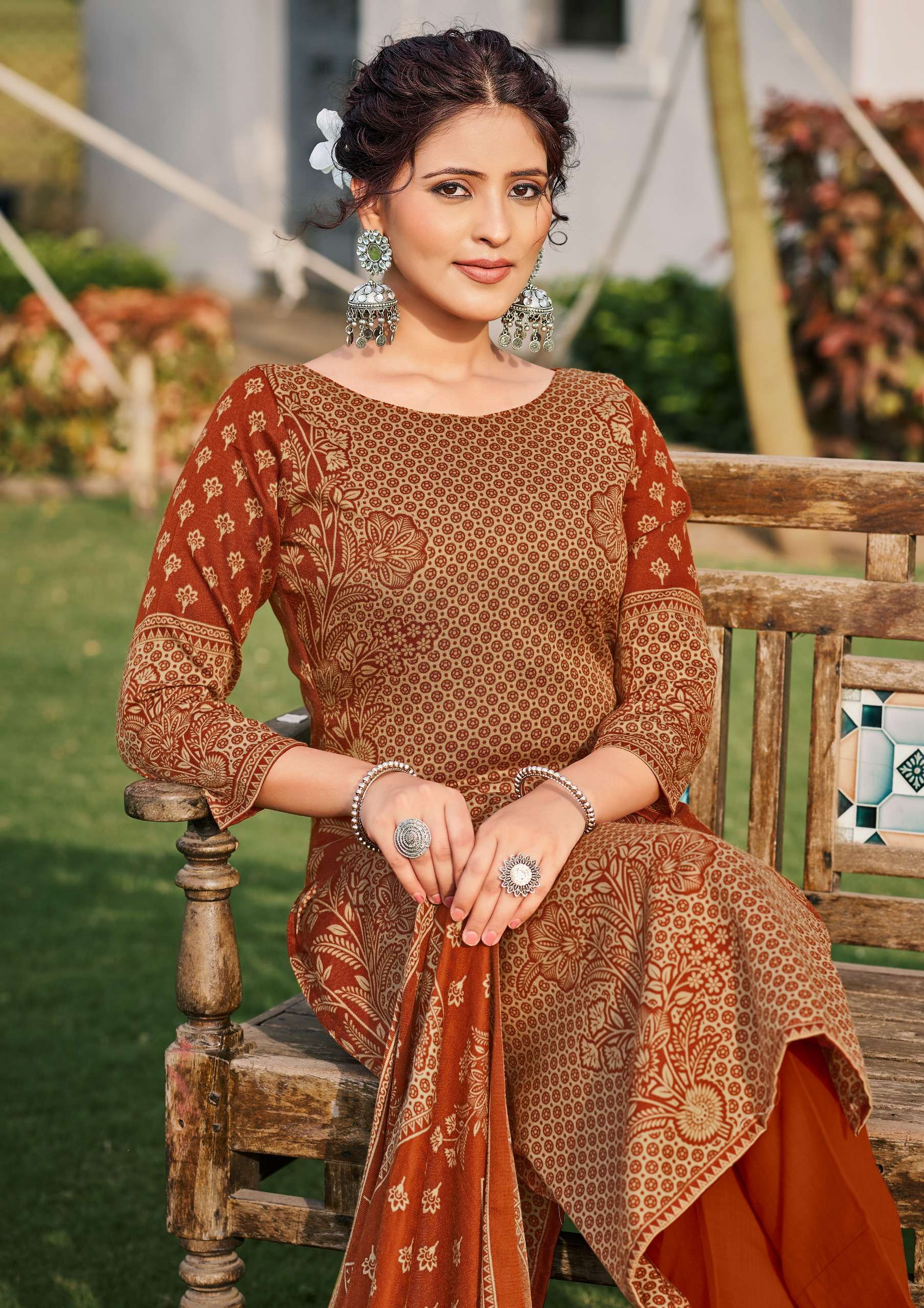 ROLI MOLI CREATION SANIYA PASHMINA PRINT WINTER WEAR SUIT