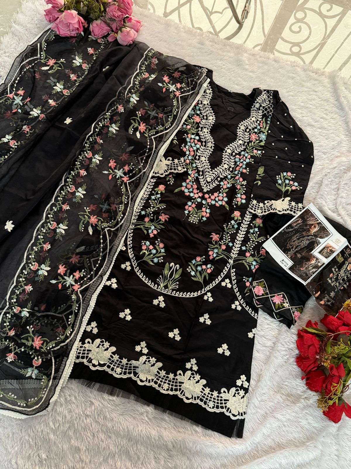 ZIAAZ DESIGNS CODE NO - 558 and 559 BEAUTIFUL HEAVY WORK PARTY WEAR SUIT