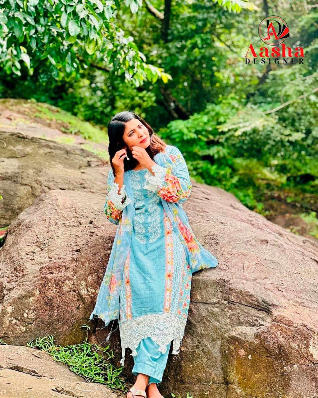 AASHA DESIGNER DESIGN NO - 1126 ABCD HEAVY EMBROIDERED PARTY WEAR SUIT