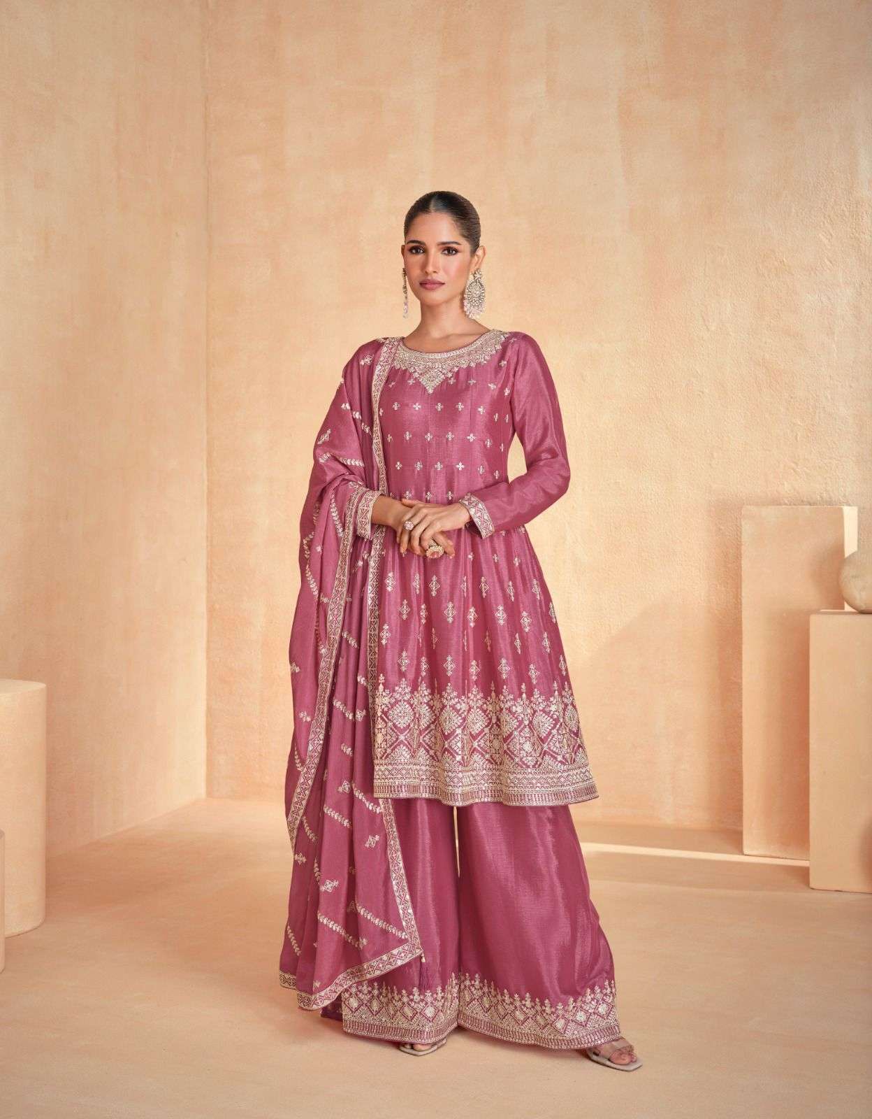 AASHIRWAD CREATION ZOHA HEAVY BEAUTIFUL DESIGNER PARTY WEAR SUIT