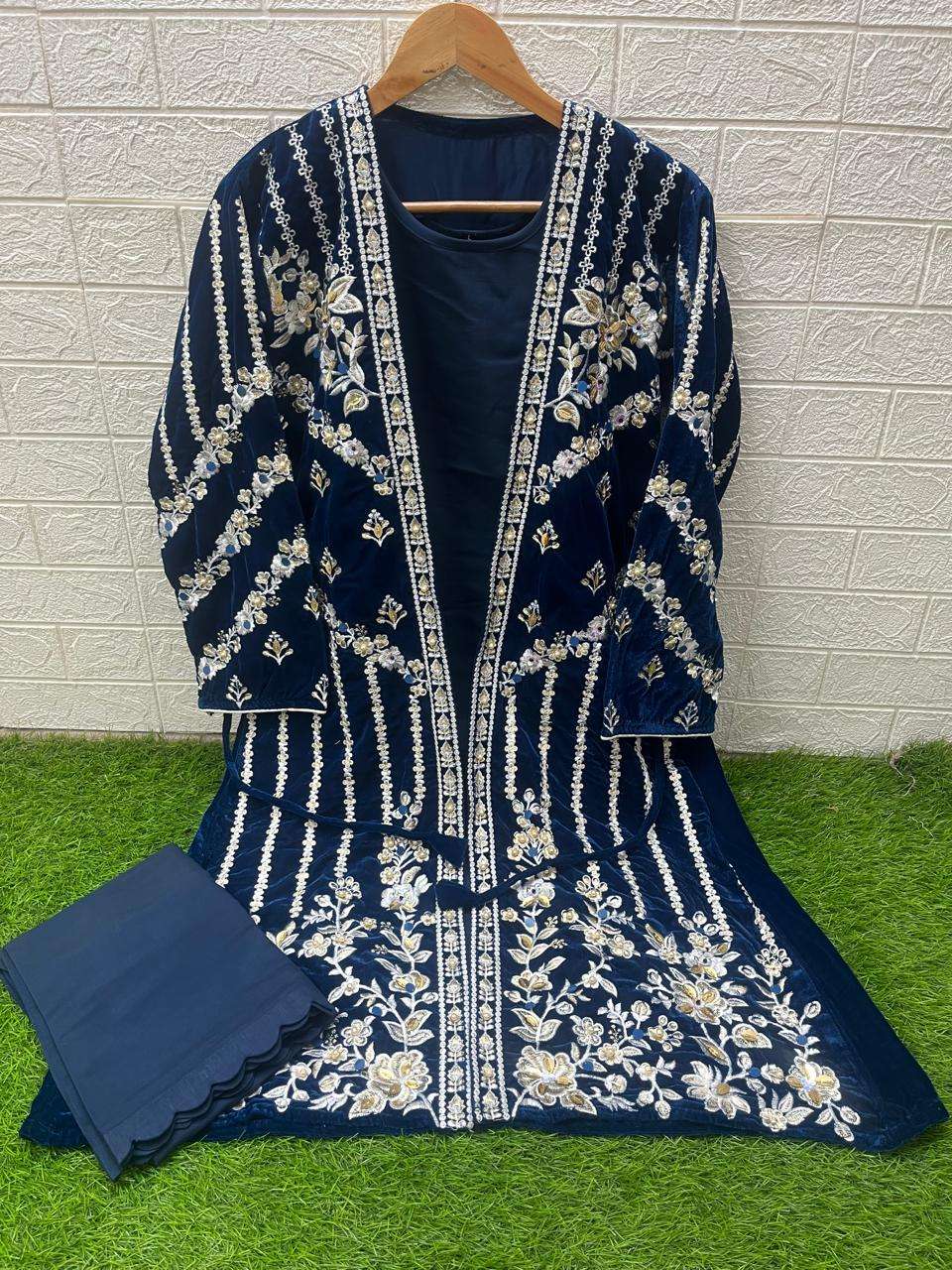 LAXURIA TRENDZ  D NO 1466  VELVET WITH BEAUTIFUL DESIGNER TOP WITH BOTTOM SET