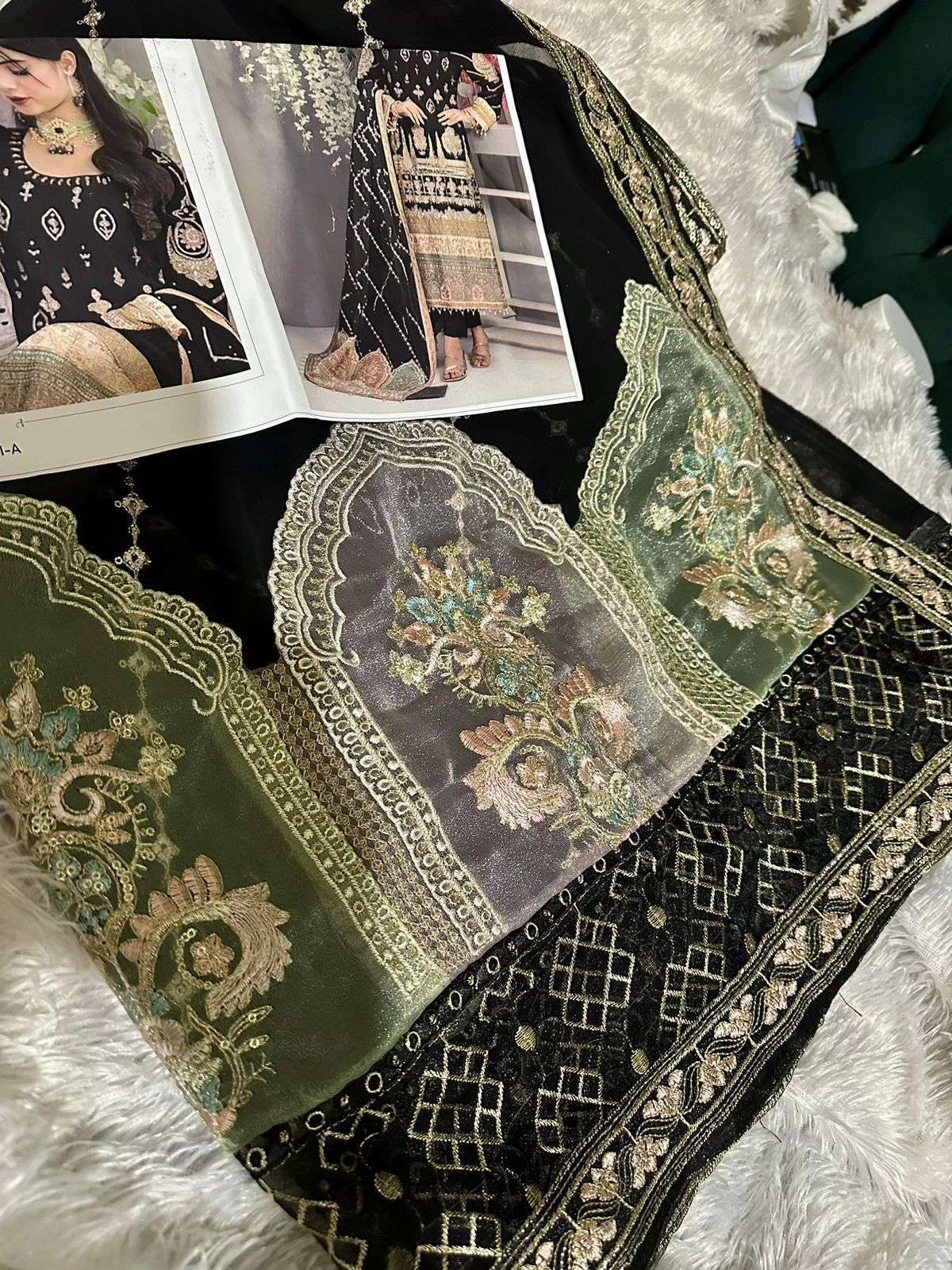 MEHBOOB TEX DESIGN NO - 4001 BEAUTIFUL DESIGN GEORGETTE HEAVY EMBROIDERY PARTY WEAR SUIT