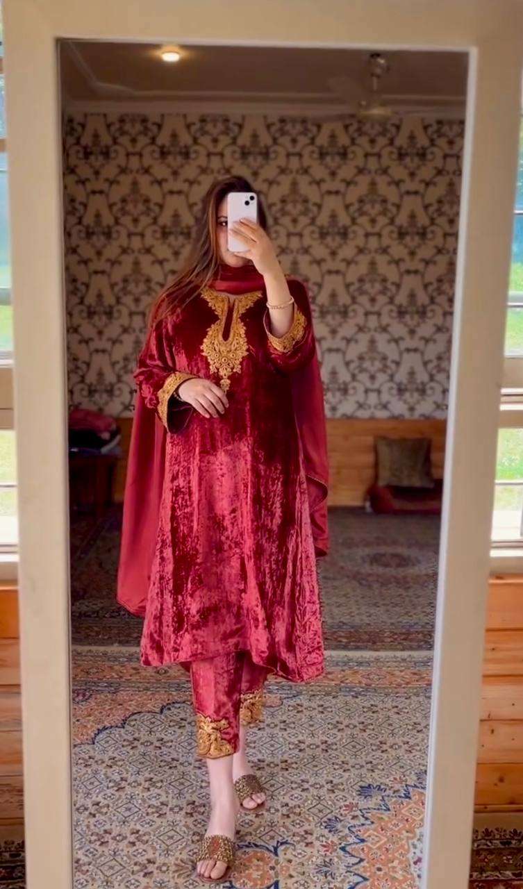 AD 182 MAROON VELVET DESIGNER PARTY WEAR SUIT