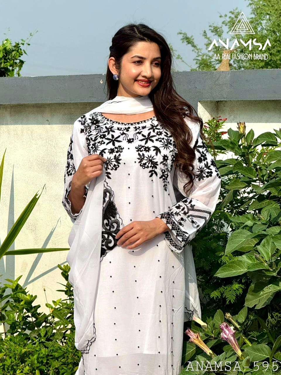 ANAMSA - 595 PURE FOX GEORGETTE HEAVY EMBROIDERED BEAUTIFUL DESIGN READYMADE PARTY WEAR SUIT