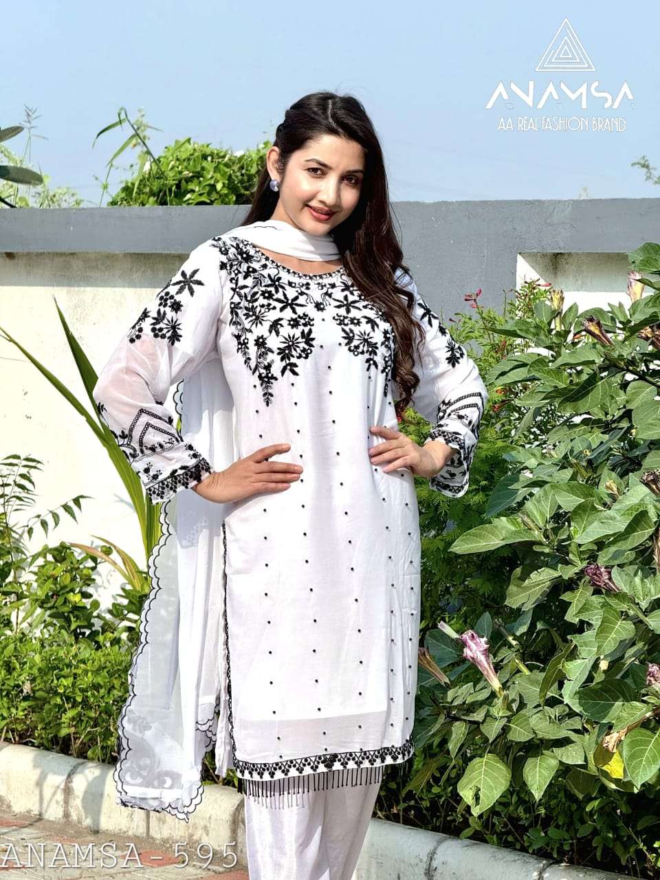 ANAMSA - 595 PURE FOX GEORGETTE HEAVY EMBROIDERED BEAUTIFUL DESIGN READYMADE PARTY WEAR SUIT