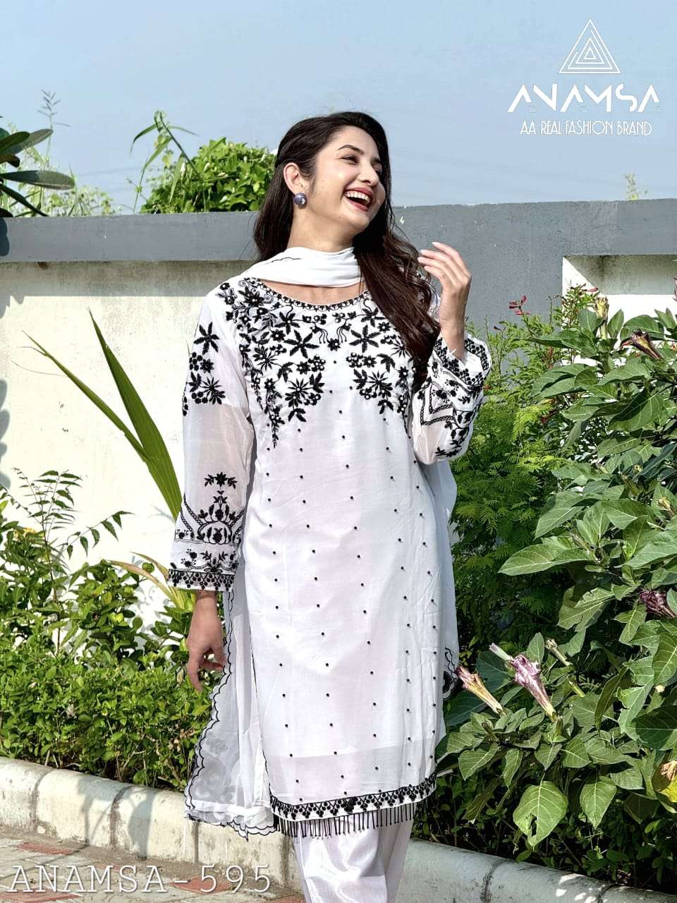 ANAMSA - 595 PURE FOX GEORGETTE HEAVY EMBROIDERED BEAUTIFUL DESIGN READYMADE PARTY WEAR SUIT