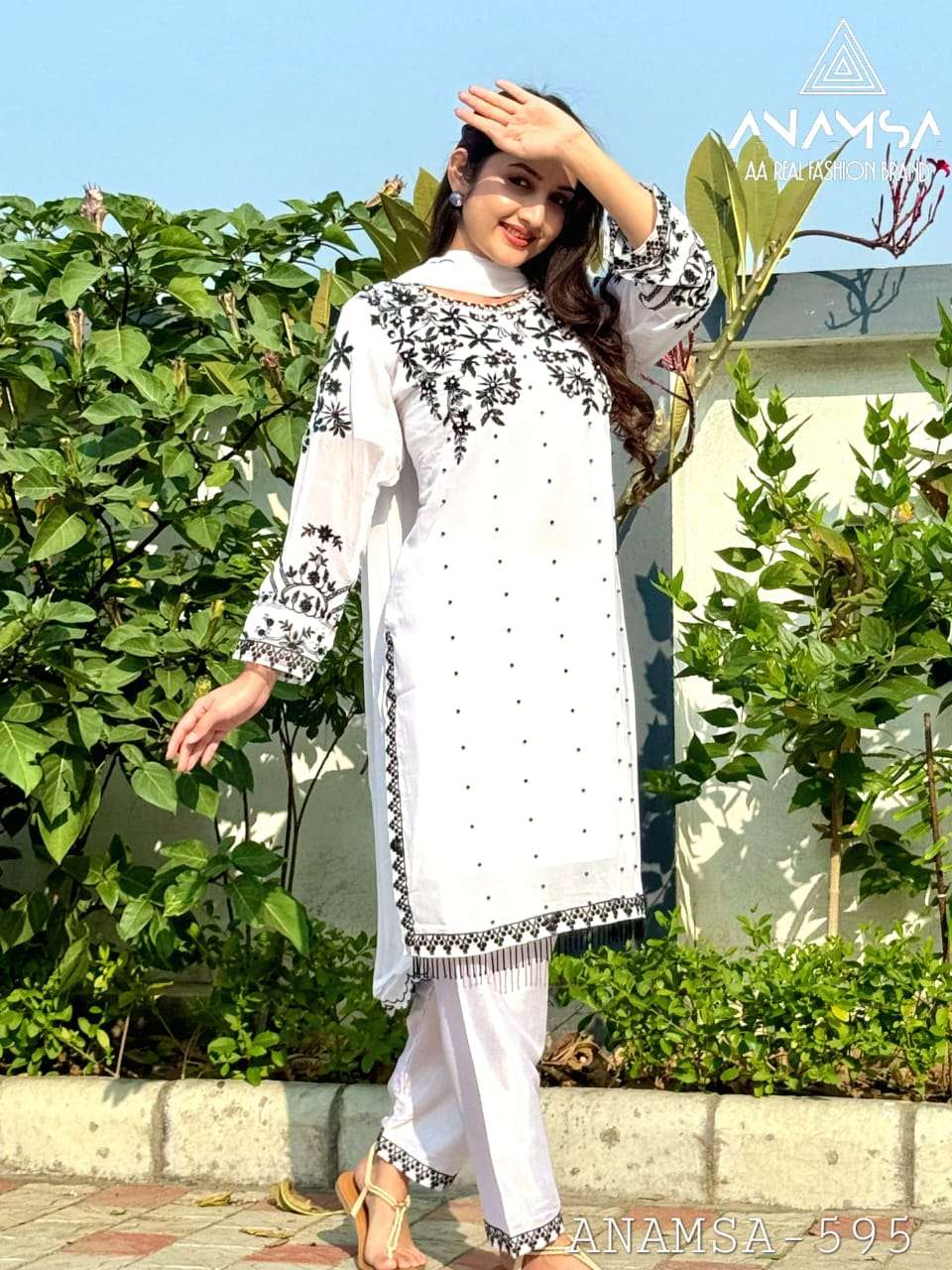 ANAMSA - 595 PURE FOX GEORGETTE HEAVY EMBROIDERED BEAUTIFUL DESIGN READYMADE PARTY WEAR SUIT