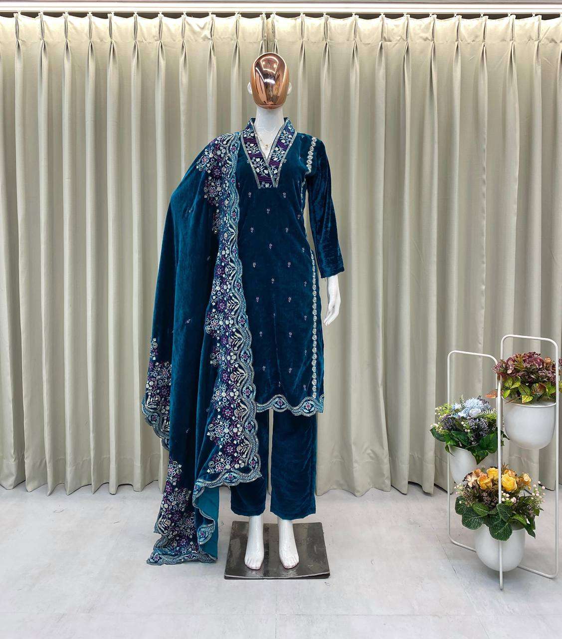 BE 294 VELVET SEQUENCE EMBROIDERY DESIGNER WORK SUIT