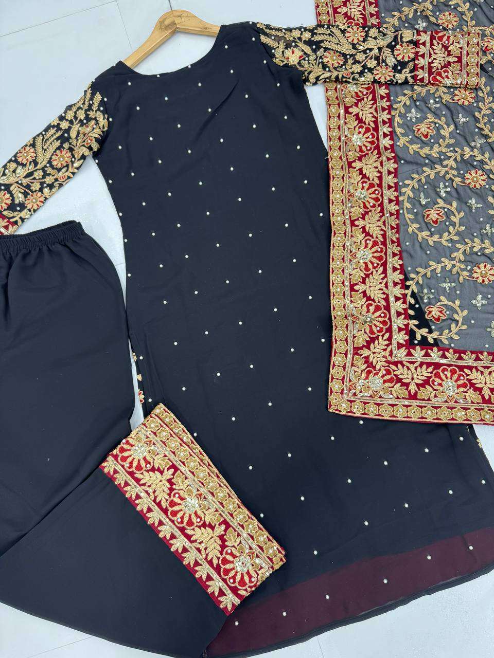 KF 1666 GEORGETTE HEAVY DESIGNER WEDDING WEAR SUIT