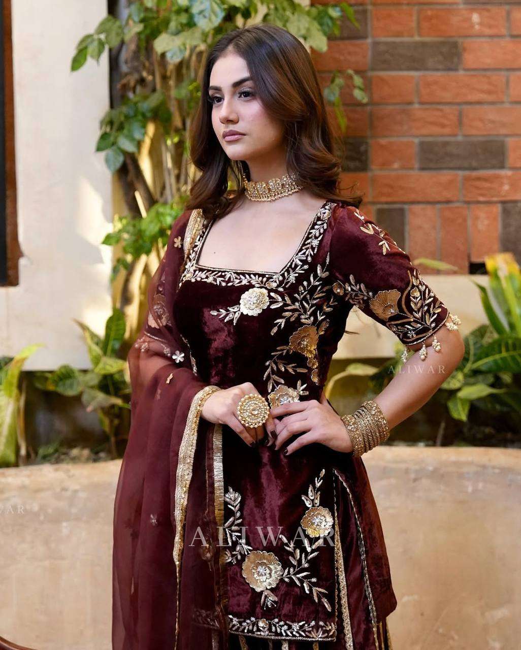 MD 3028 VELVET HEAVY DESIGNER WEDDING WEAR SHARARA SUIT