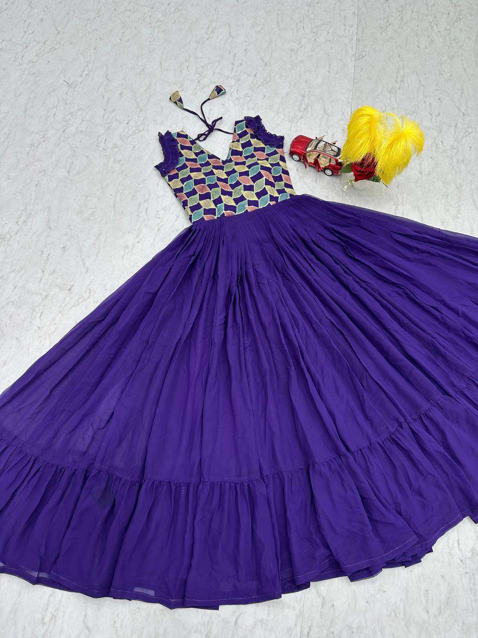 PC 468 PREETY LOOKS FANCY LADIES GOWN
