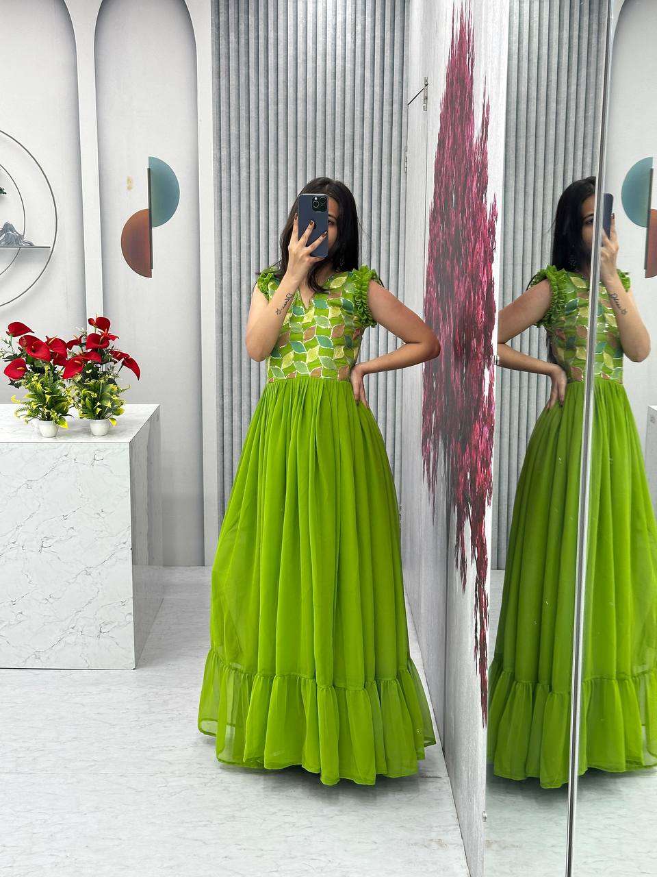 PC 468 PREETY LOOKS FANCY LADIES GOWN