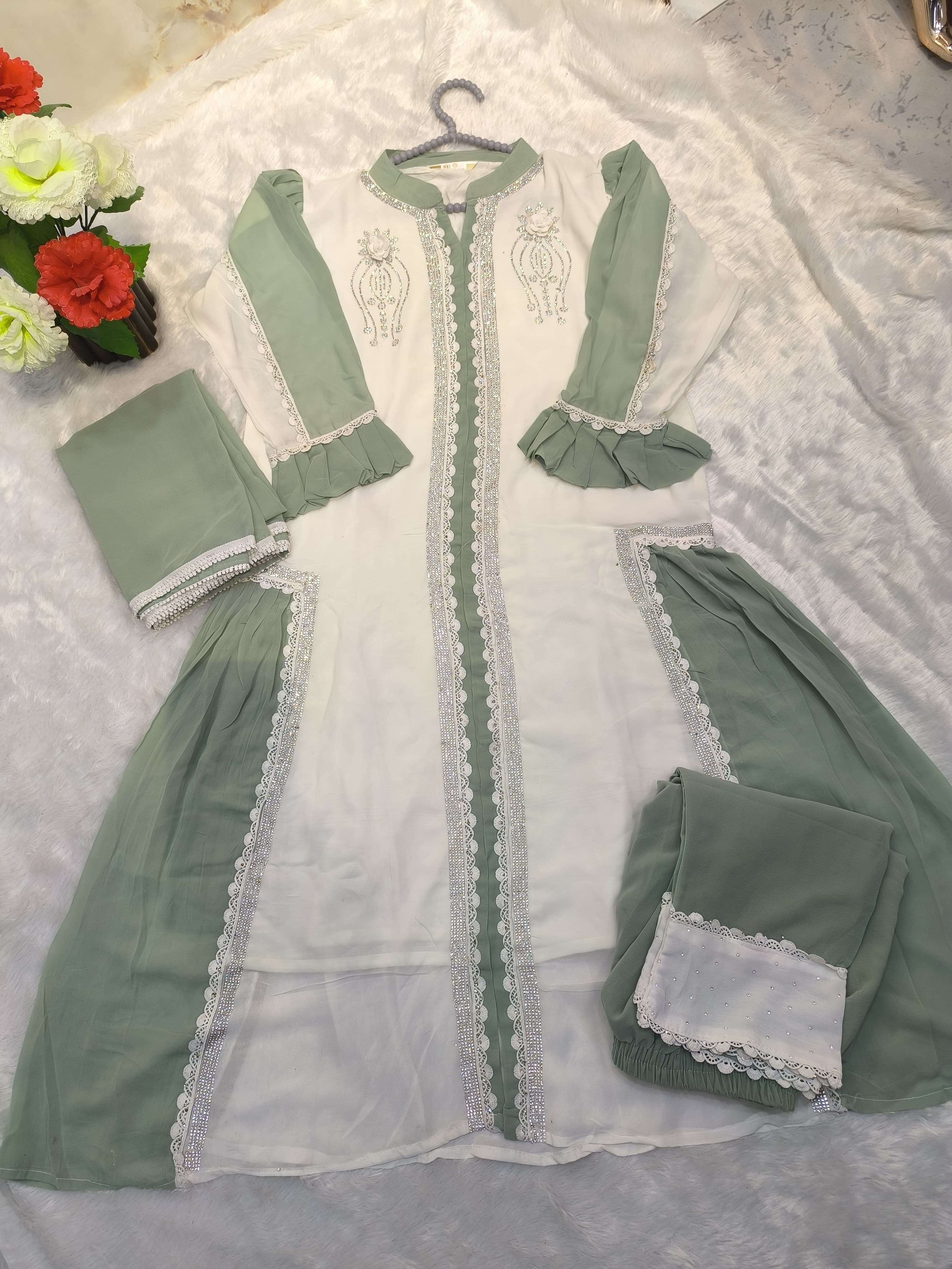 RIWAYAT D NO 004 GEORGETTE BEAUTIFUL EMBROIDERY DESIGNER SUIT