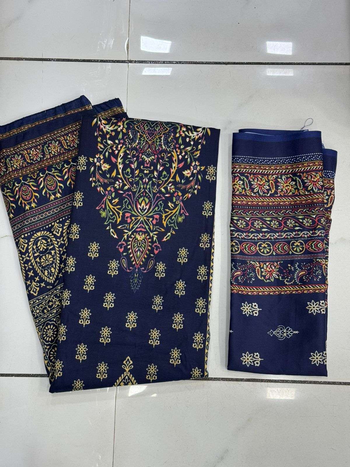 ROLI MOLI CREATION WINTER COLLECTION PASHMINA PRINT SALWAR SUIT