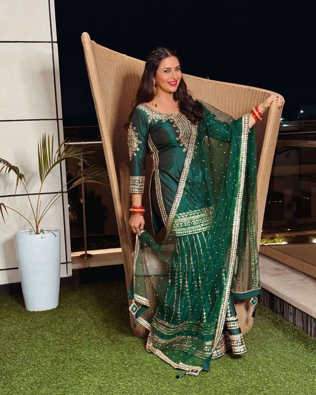 SRK 5217 SILK HEAVY DESIGNER WEDDING WEAR SHARARA SUIT
