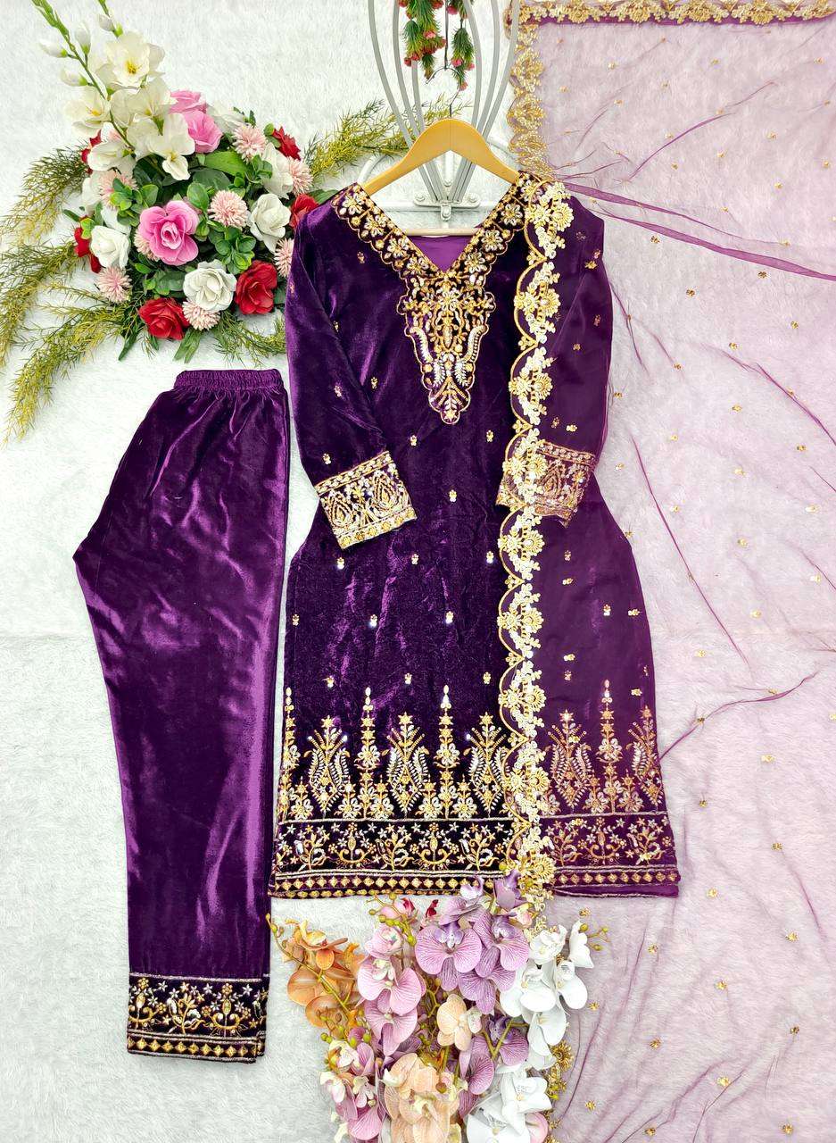 WW 1138 GORGEOUS DESIGNER VELVET SUIT