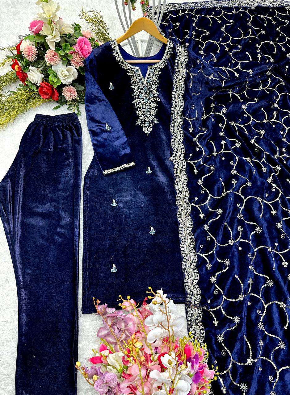 WW 1140 VELVET HEAVY SEQUENCE EMBROIDERY DESIGNER SUIT
