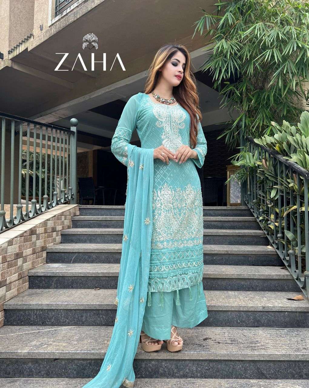 ZAHA DESIGN NO - 10021 GEORGETTE HEAVY EMBROIDERED PAKISTANI SUIT