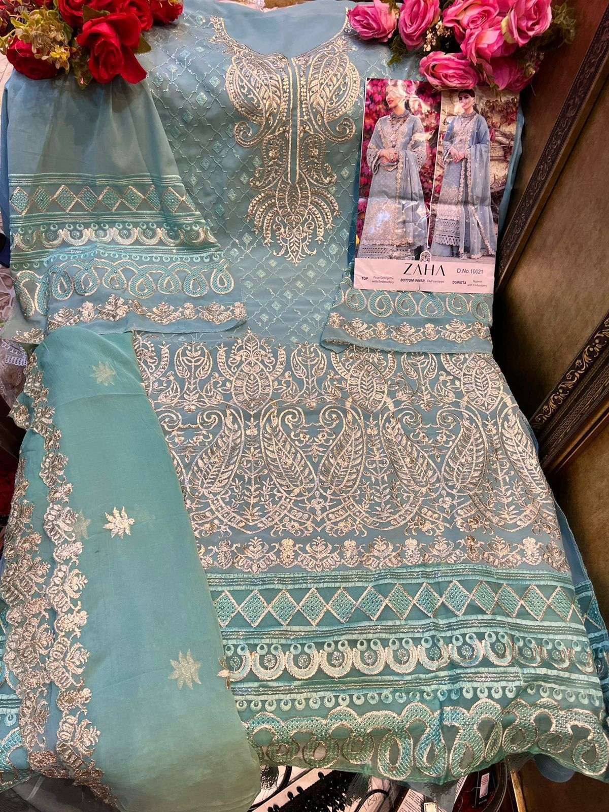 ZAHA DESIGN NO - 10021 GEORGETTE HEAVY EMBROIDERED PAKISTANI SUIT