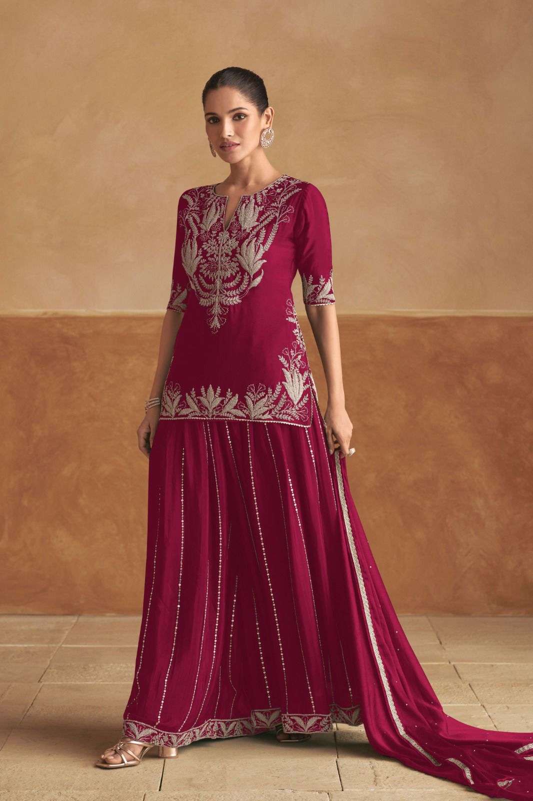GULKAYRA DESIGNER HANIYA COLOUR HEAVY BEAUTIFUL PARTY WEAR DESIGNER SUIT