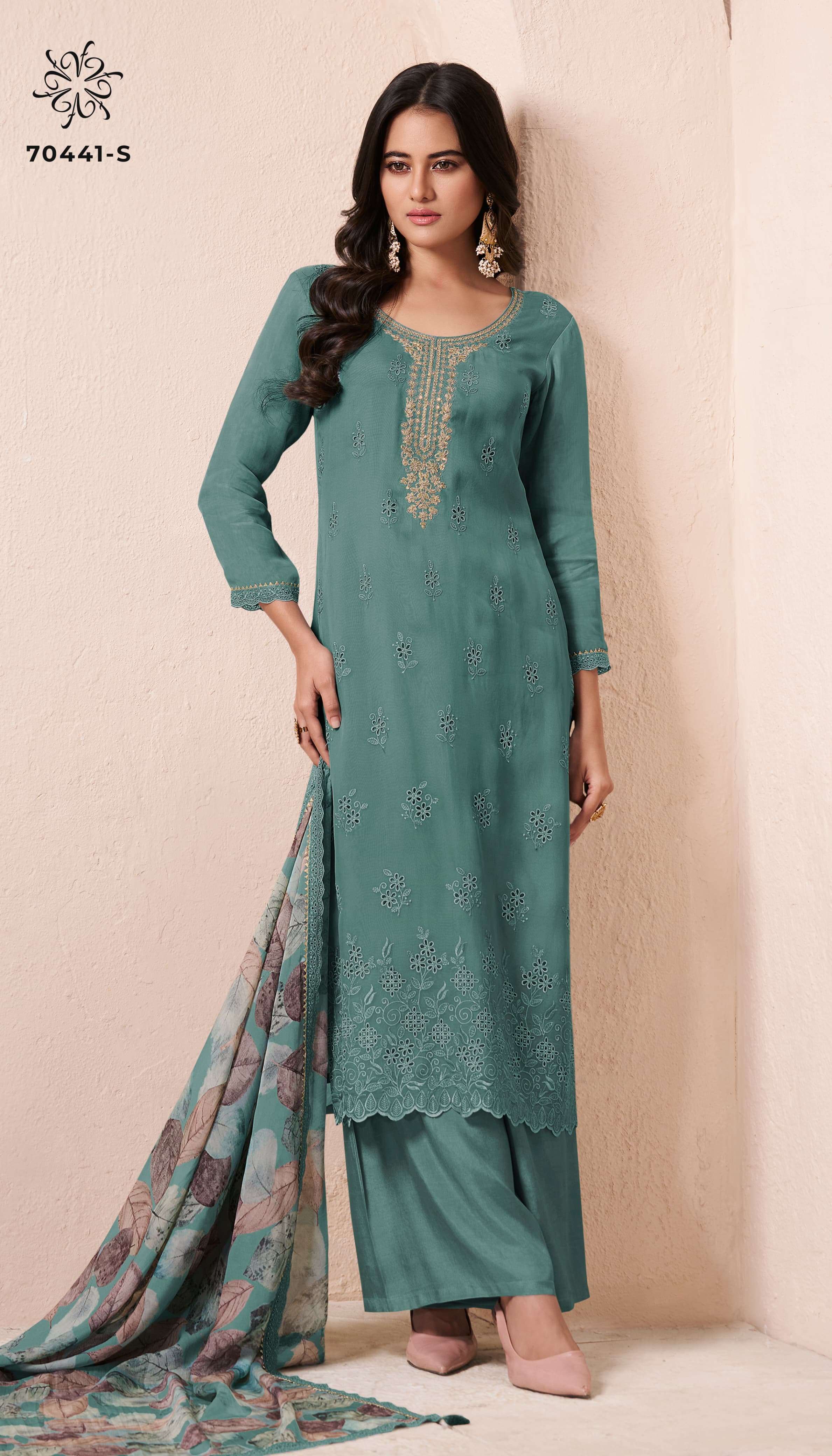 VINAY FASHION KULEESH KHWAAB ORGANZA EMBROIDERED SUIT
