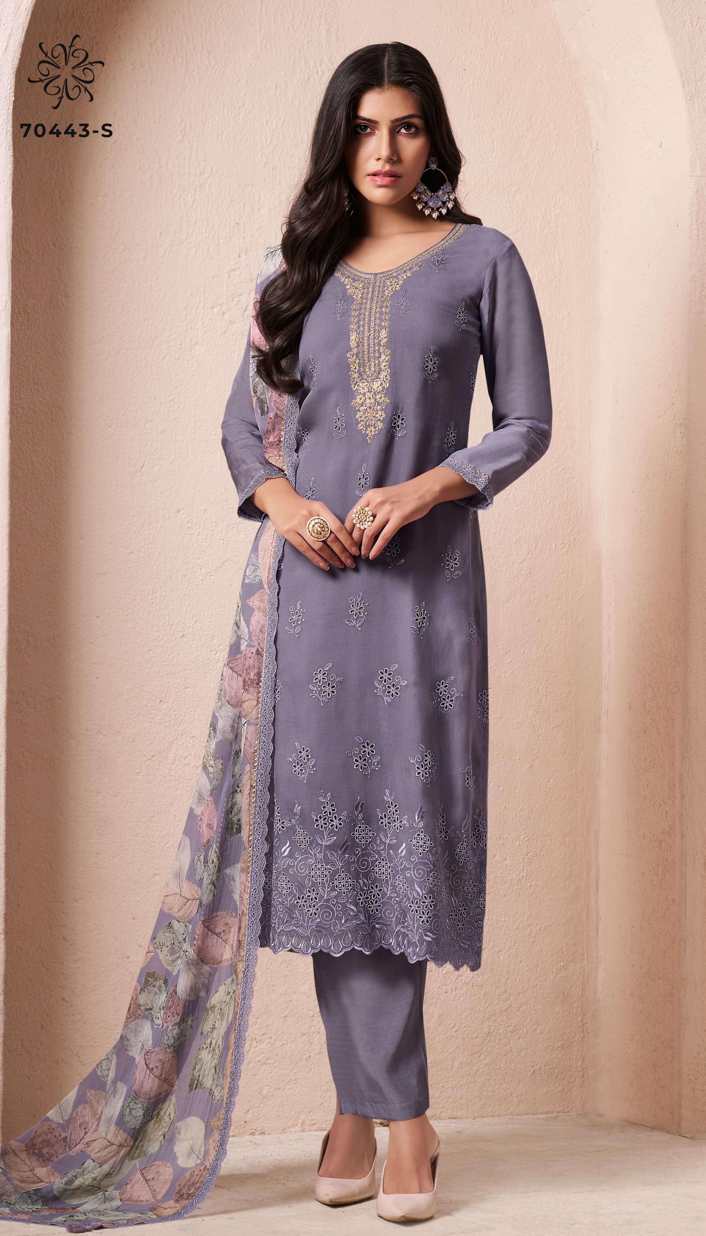 VINAY FASHION KULEESH KHWAAB ORGANZA EMBROIDERED SUIT