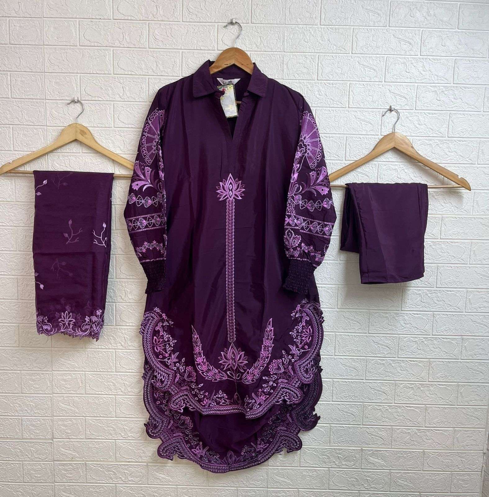 LAXURIA TRENDZ D NO 1485 GORGEOUS DESIGNER LOOK SUIT