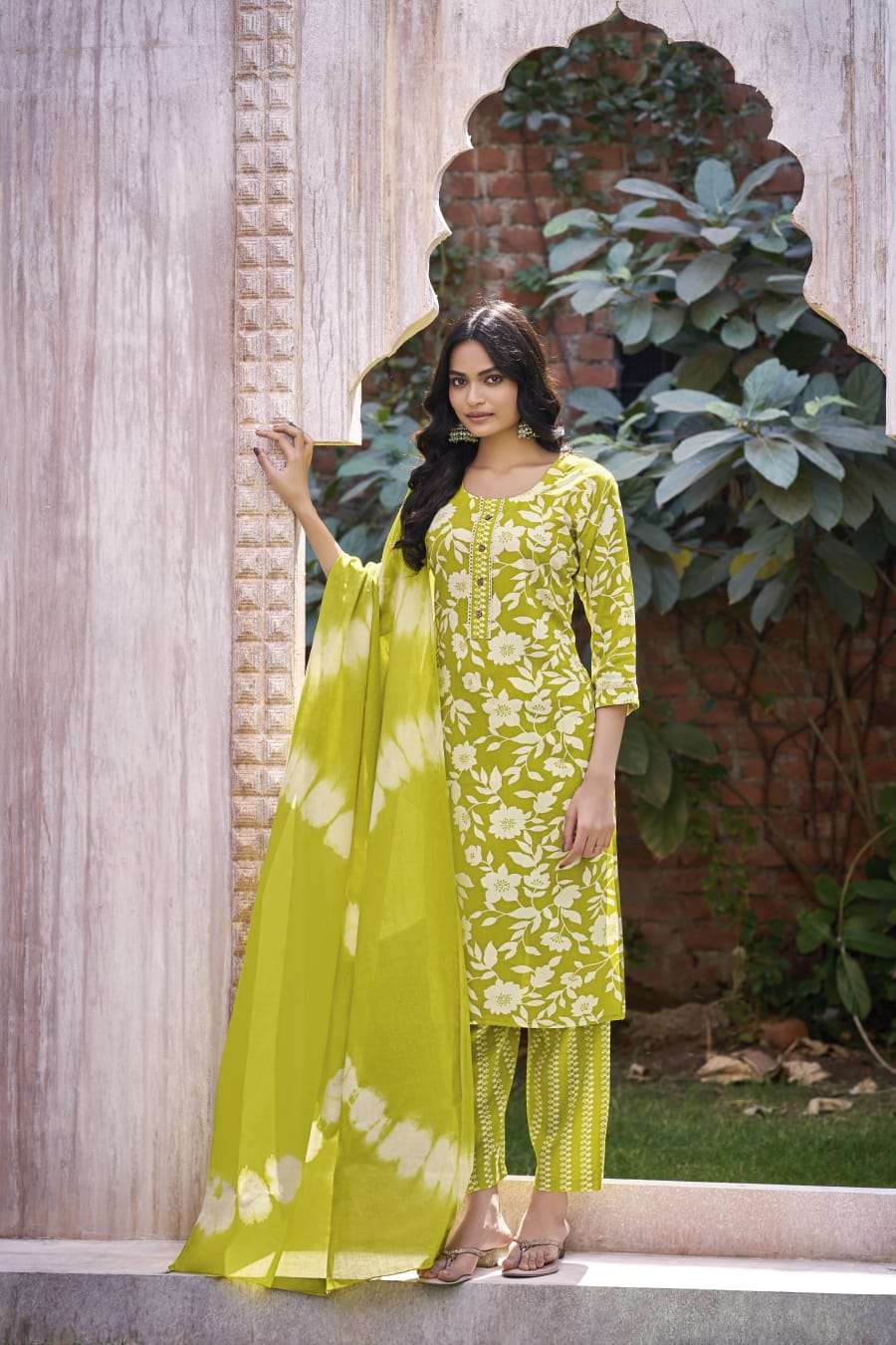 OSSM CELEBRITY RAYON PRINT FANCY LADIES KURT PANT AND DUPATTA SET