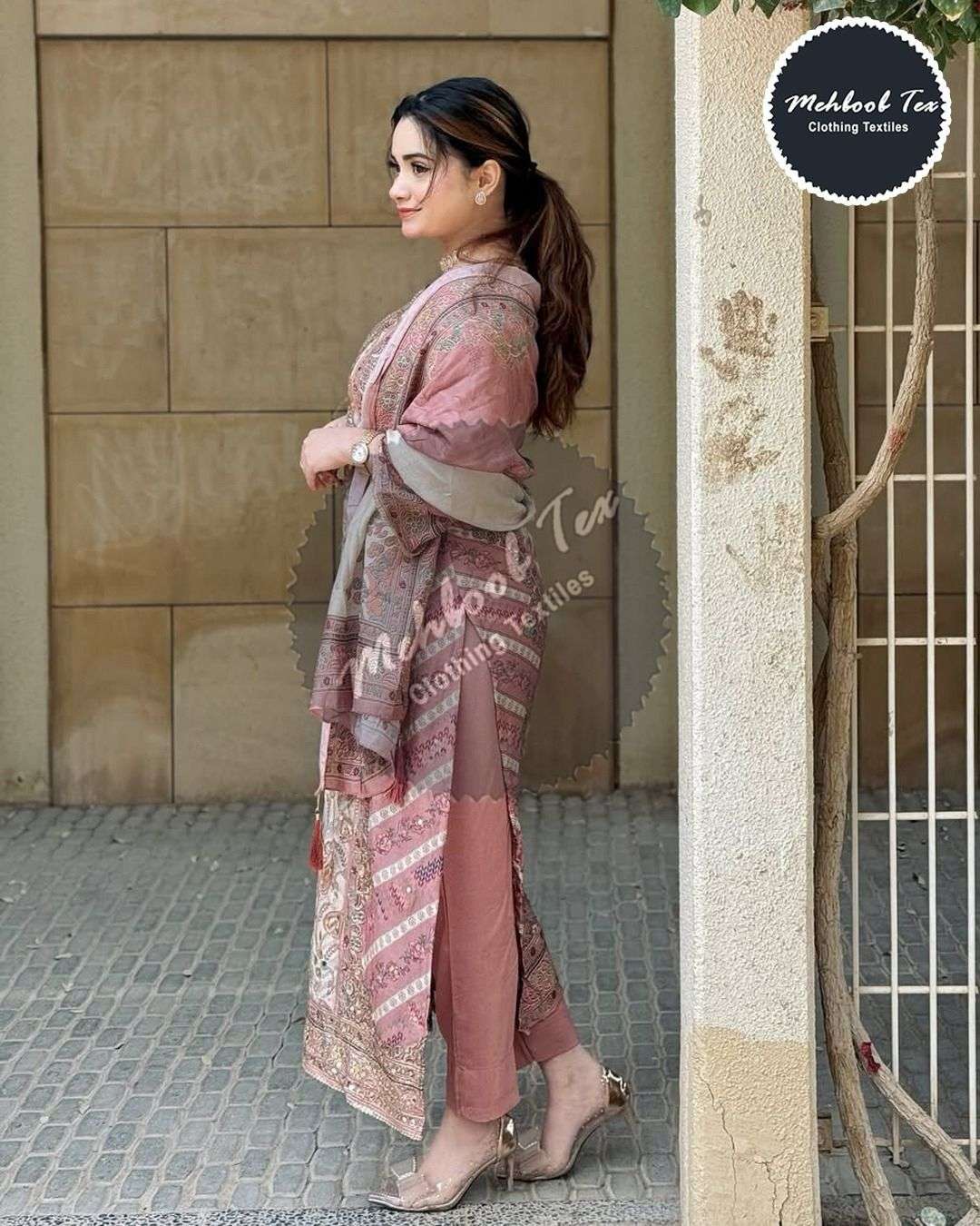 MEHBOOB TEX DESIGN NO - 1614-1652 PURE VISCOSE MUSLIN DIGITAL PRINT AARI WORK PAKISTANI SUIT 