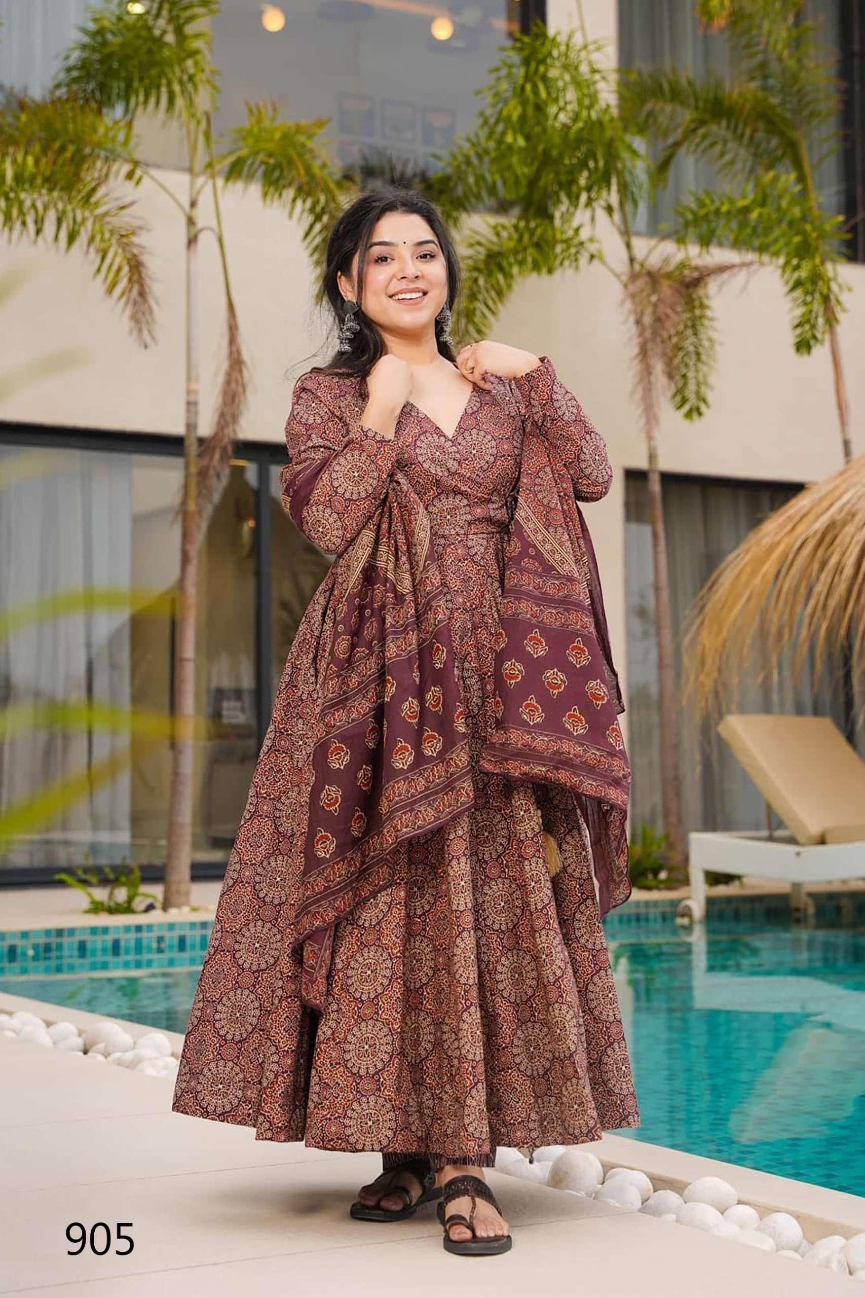 MF CLORA VOL 9 COTTON DIGITAL PRINT FANCY LOOK LADIES GOWN SET