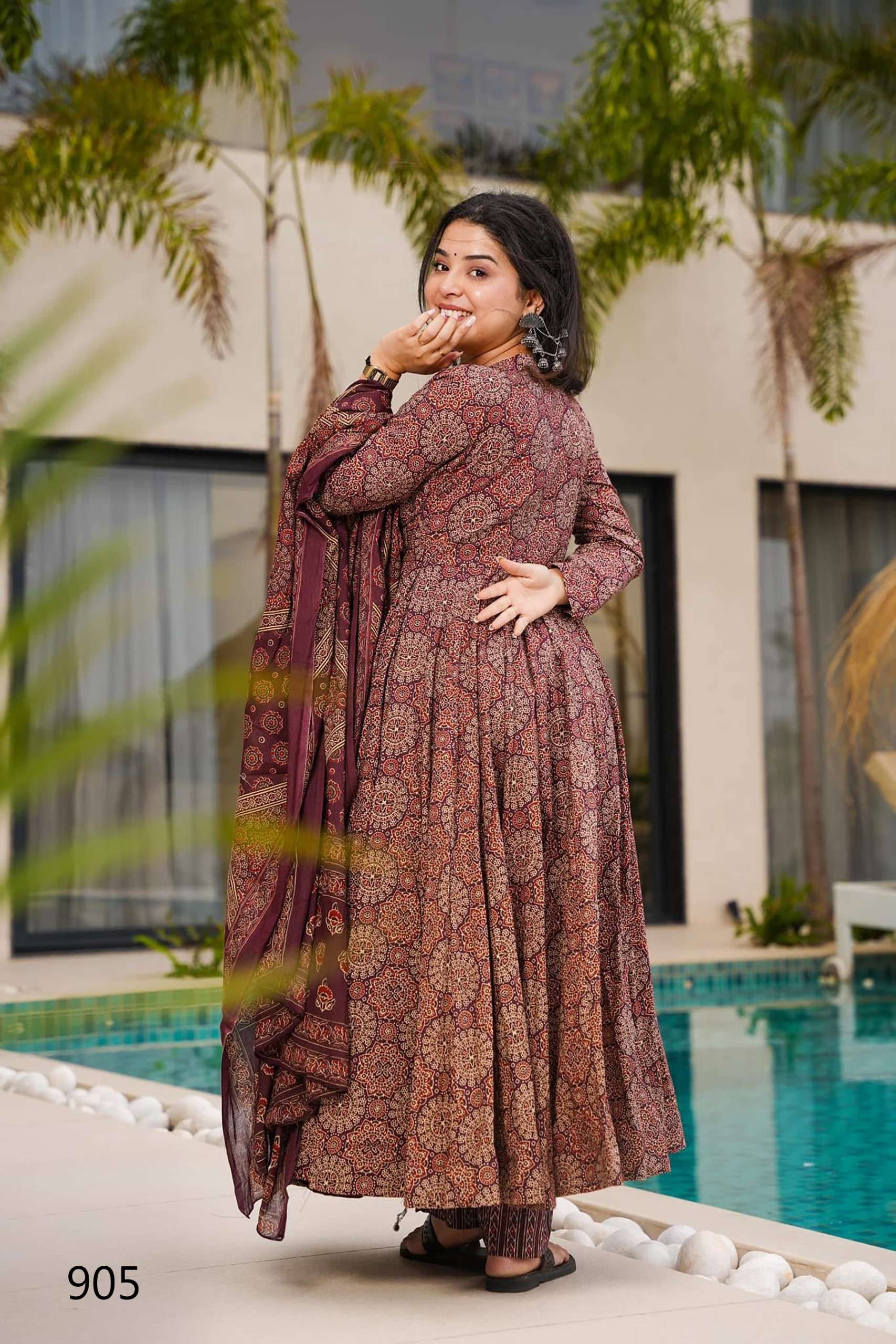 MF CLORA VOL 9 COTTON DIGITAL PRINT FANCY LOOK LADIES GOWN SET