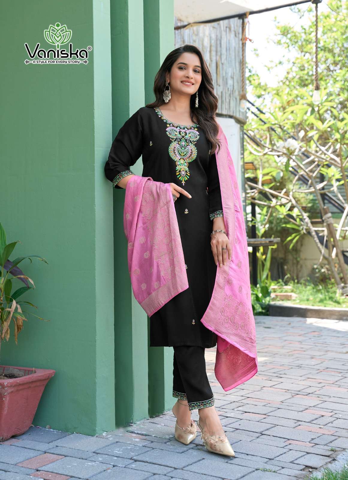 VANISKA FANTASY VOL 1 VISCOSE FANCY EMBROIDERIES KURTI COMBO SET