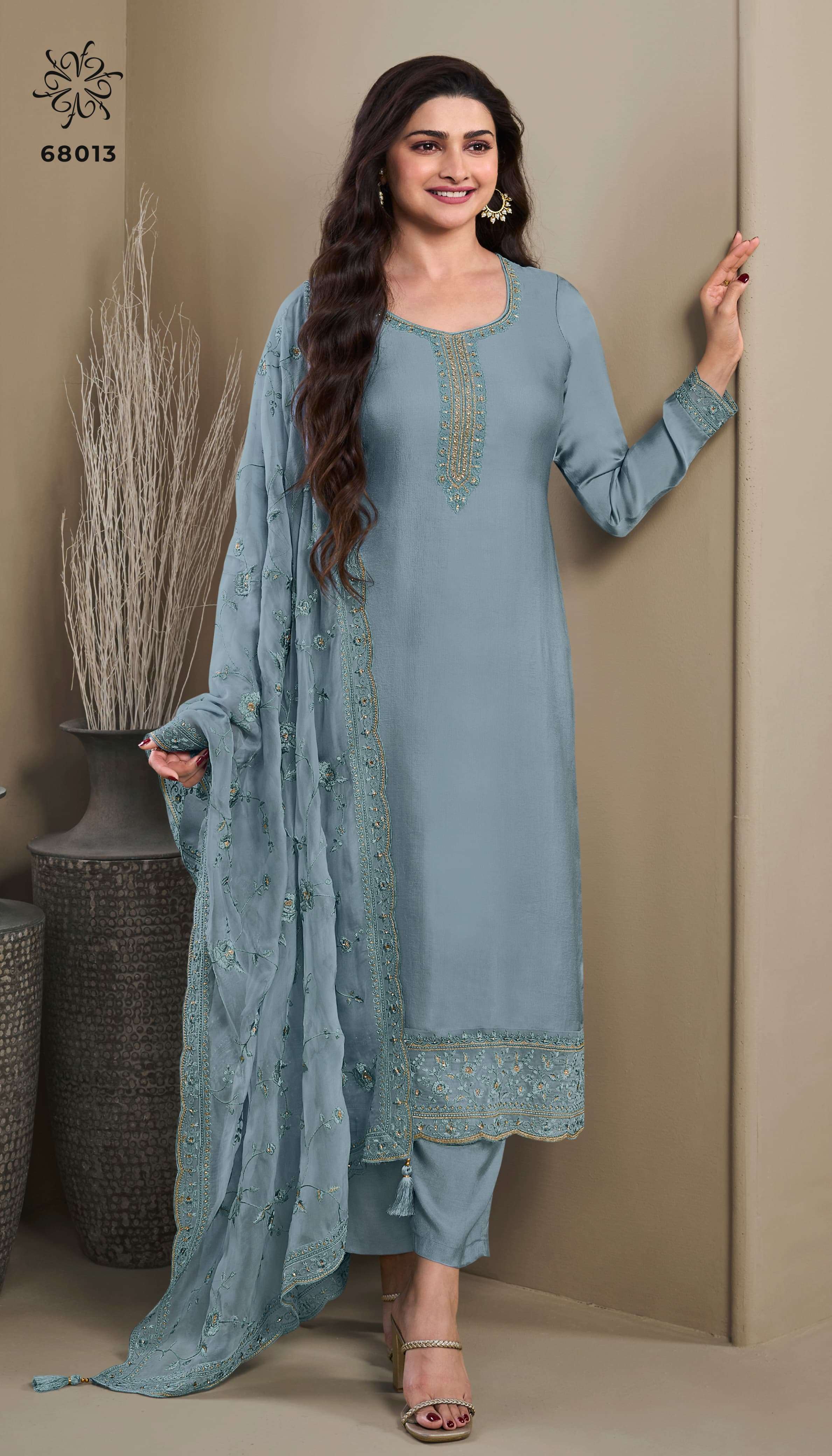 VINAY FASHION KULEESH SAUMYA SILK EMBROIDERY WORK SUIT