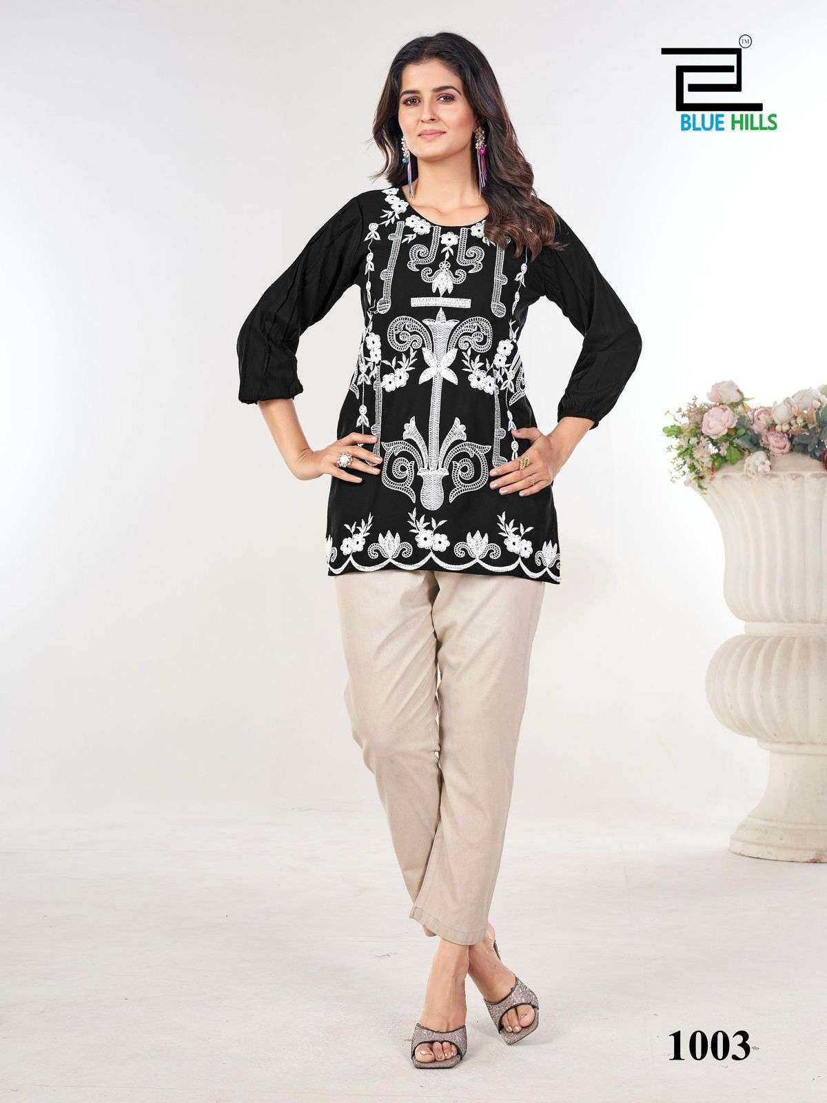 BLUE HILLS RABBIT RAYON FANCY WORKS WESTERN WEAR LADIES TOP