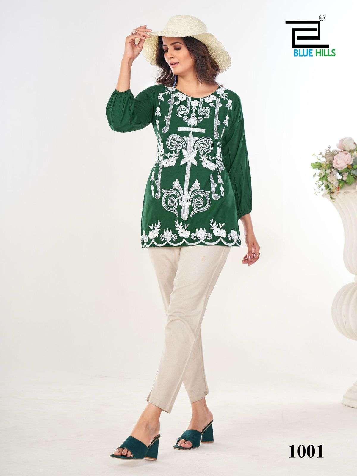 BLUE HILLS RABBIT RAYON FANCY WORKS WESTERN WEAR LADIES TOP