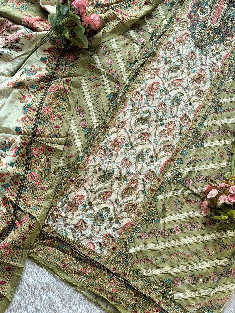 MEHBOOB TEX DESIGN NO - 1652 BC PURE VISCOSE MUSLIN DIGITAL PRINT AARI HANDWORK PAKISTANI SALWAR SUIT