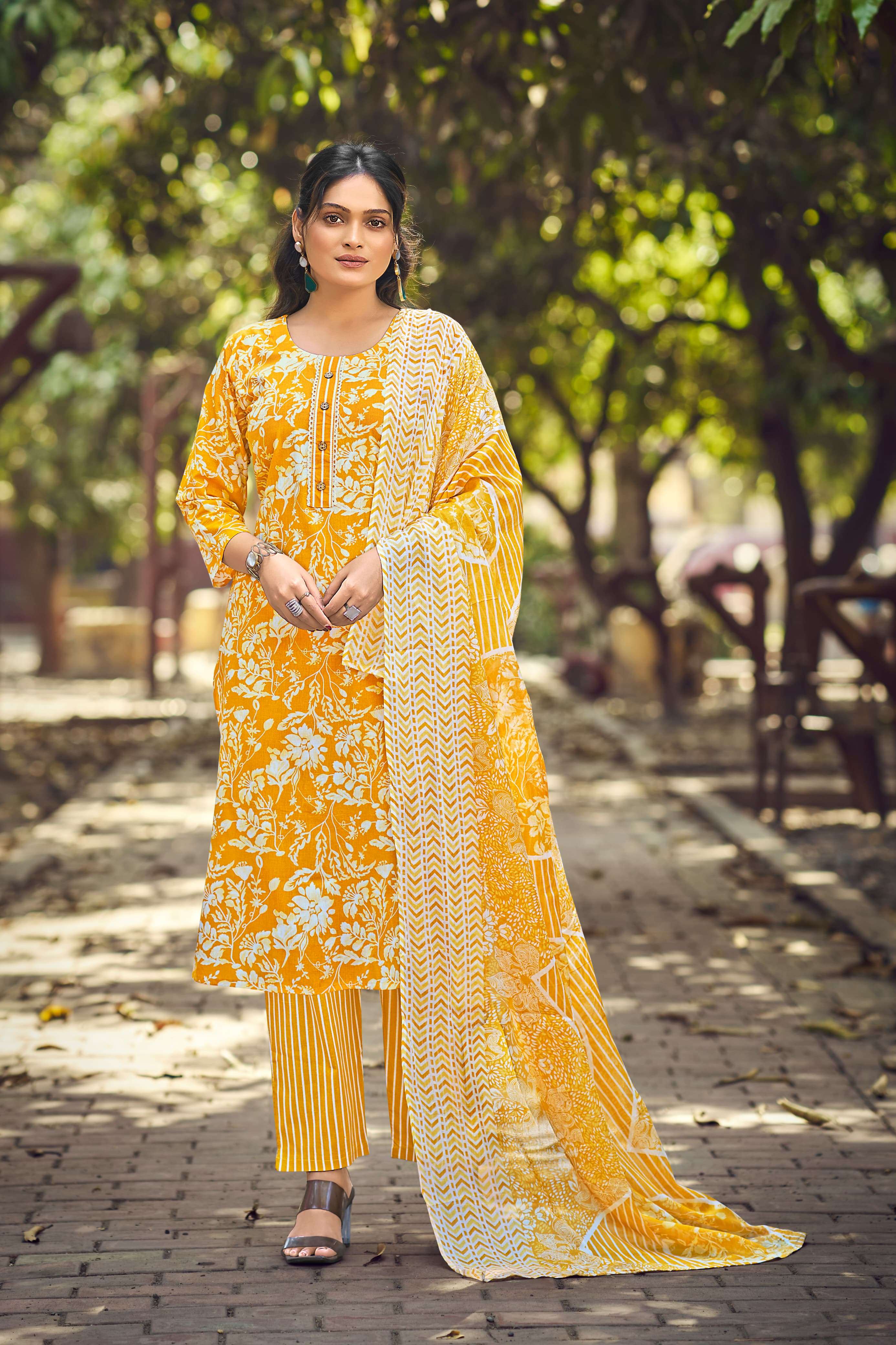TIPS AND TOPS  SUMMER FASHION VOL 9 COTTON PRINT FANCY KURTI COMBO SET