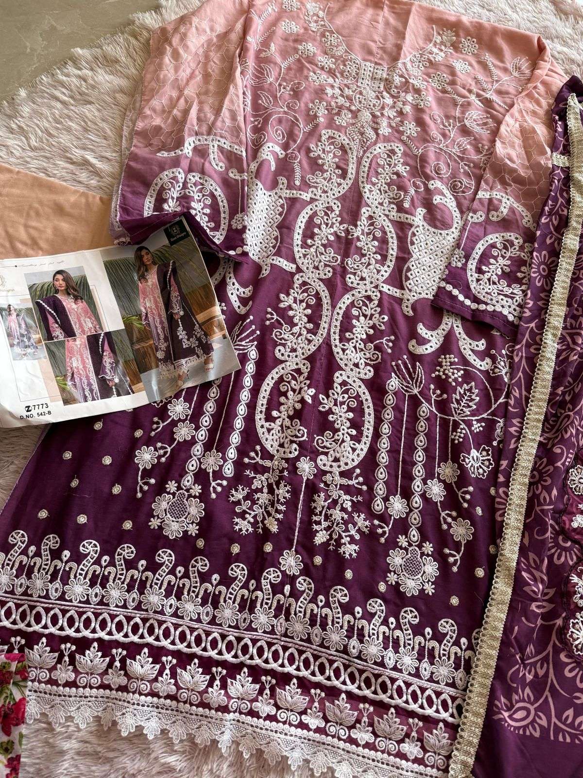 ZIAAZ DESIGNS CODE NO - 542 BEAUTIFUL SHADED PARTY WEAR SUIT 