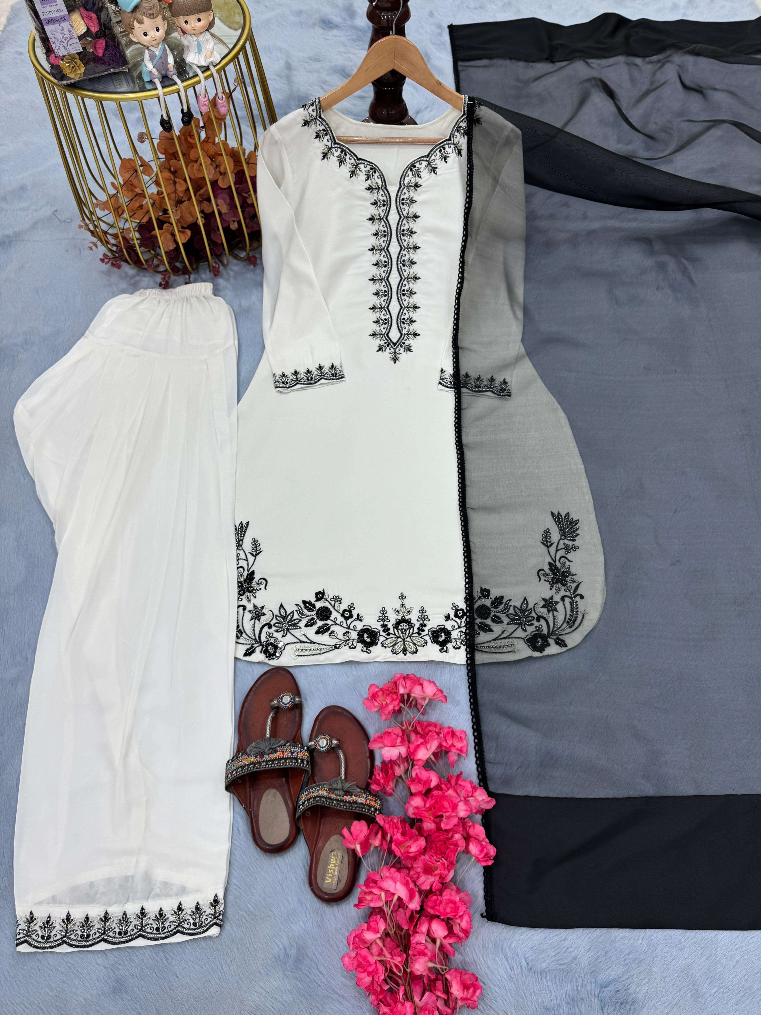 AD 205 FANCY PREETY LOOK DESIGNER LADIES PARTY WEAR SUIT